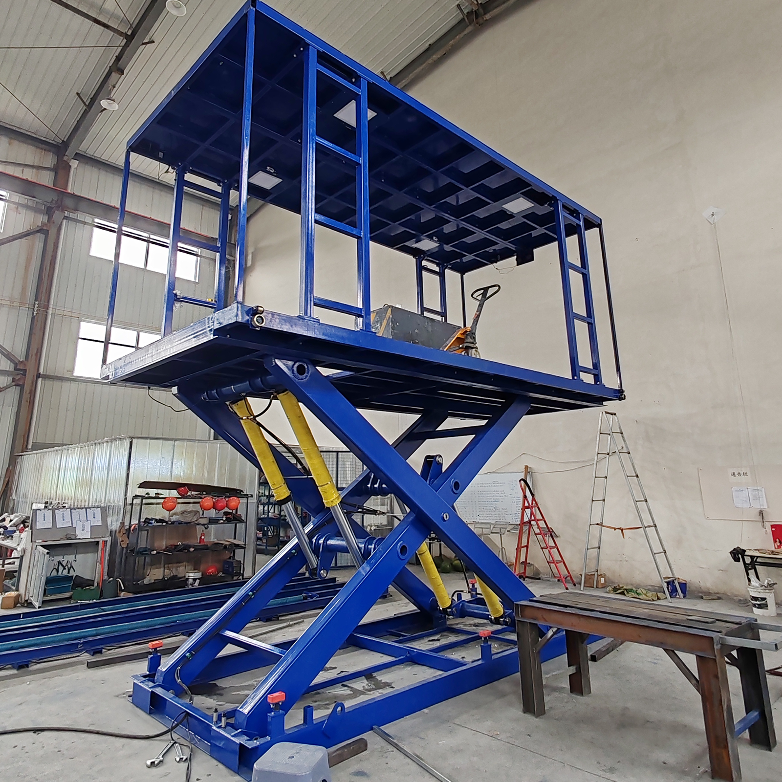 Hydraulic Scissor Lift