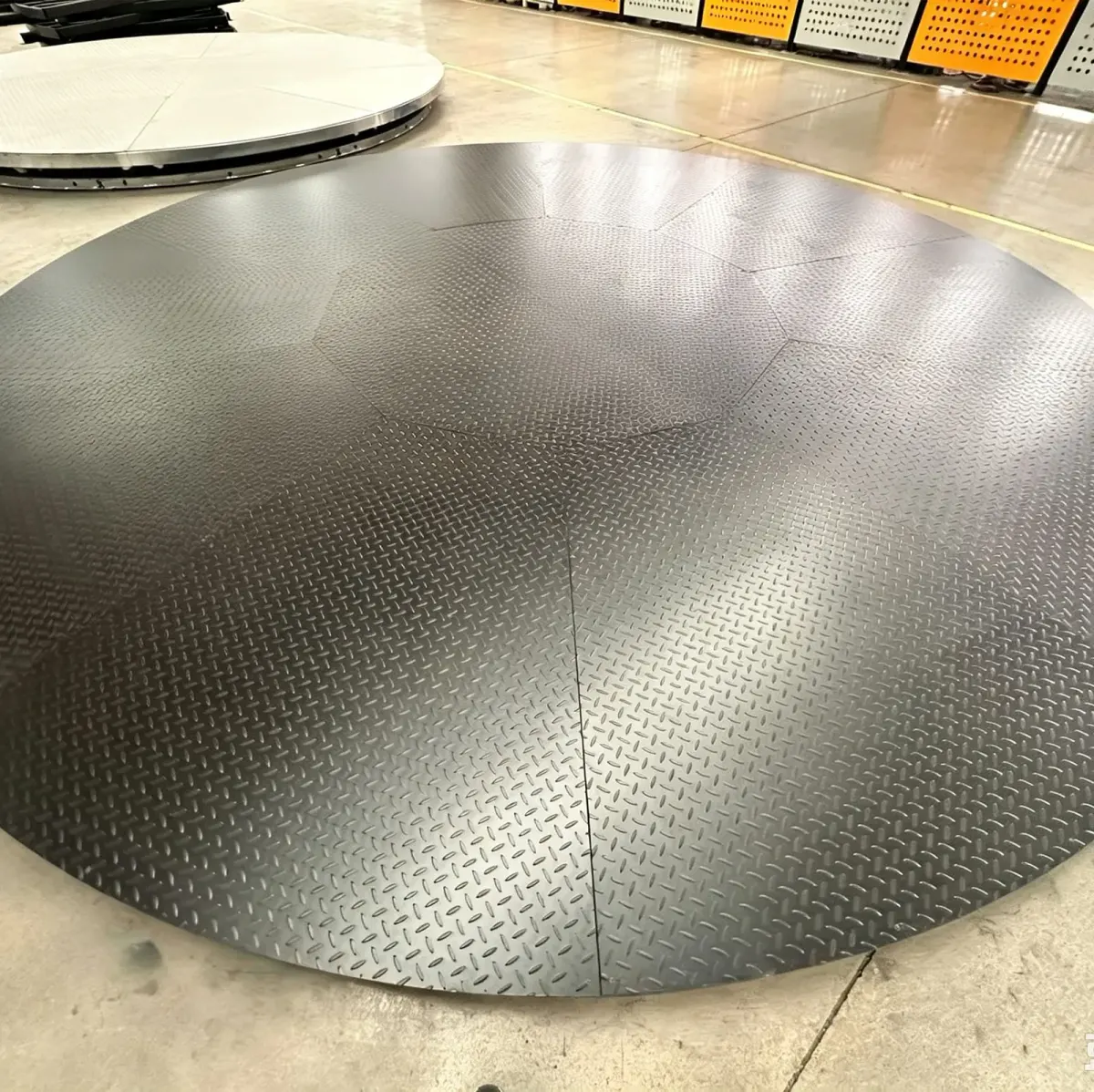 Large circular diamond-plate car turntable platform