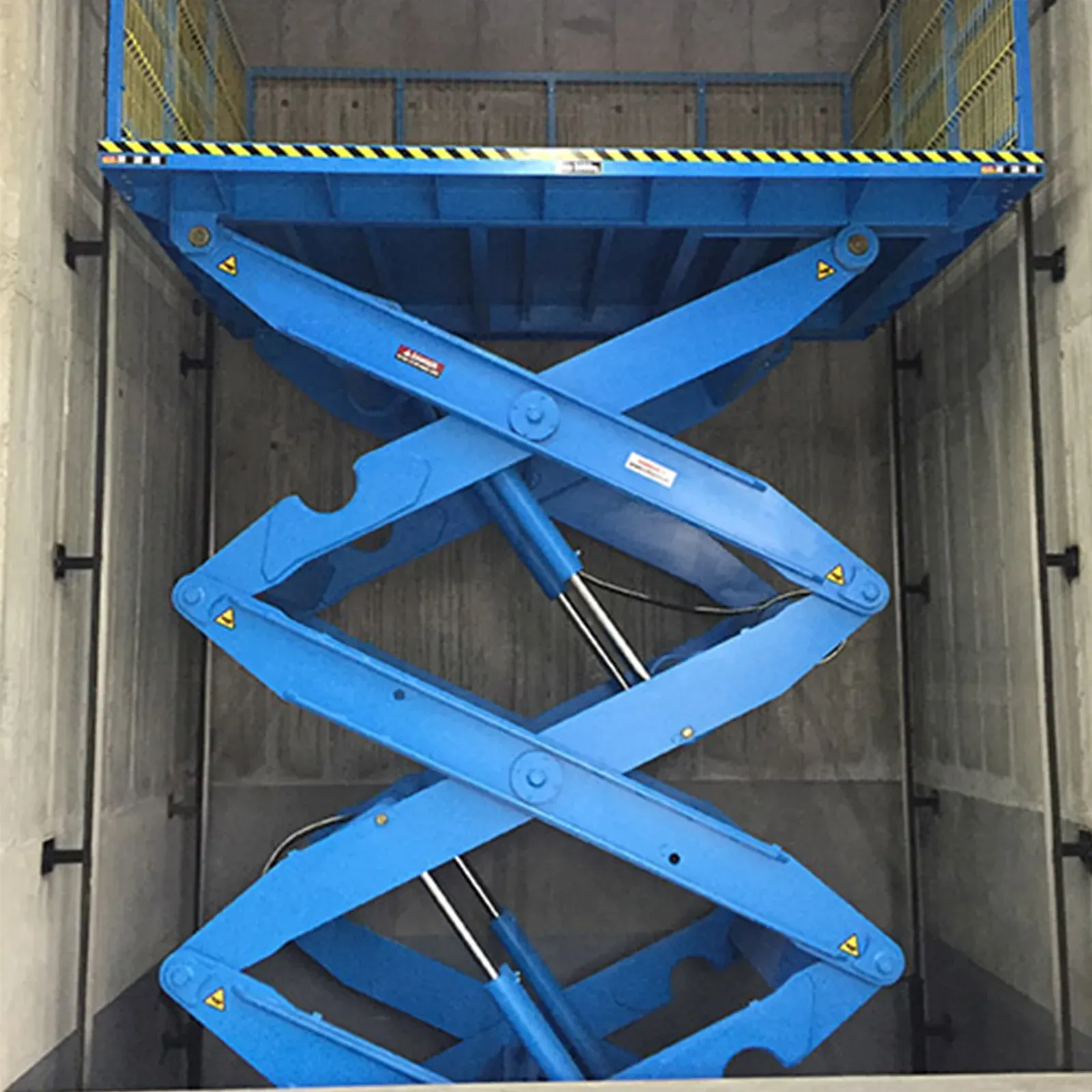 Dock Lift Guide: Types, Capacity and How to Choose One