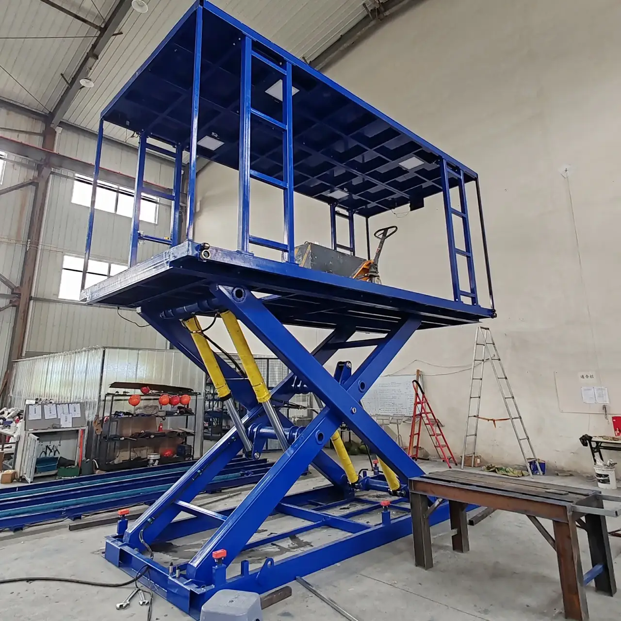 Double-Deck Scissor Lift for Australian Workshop
