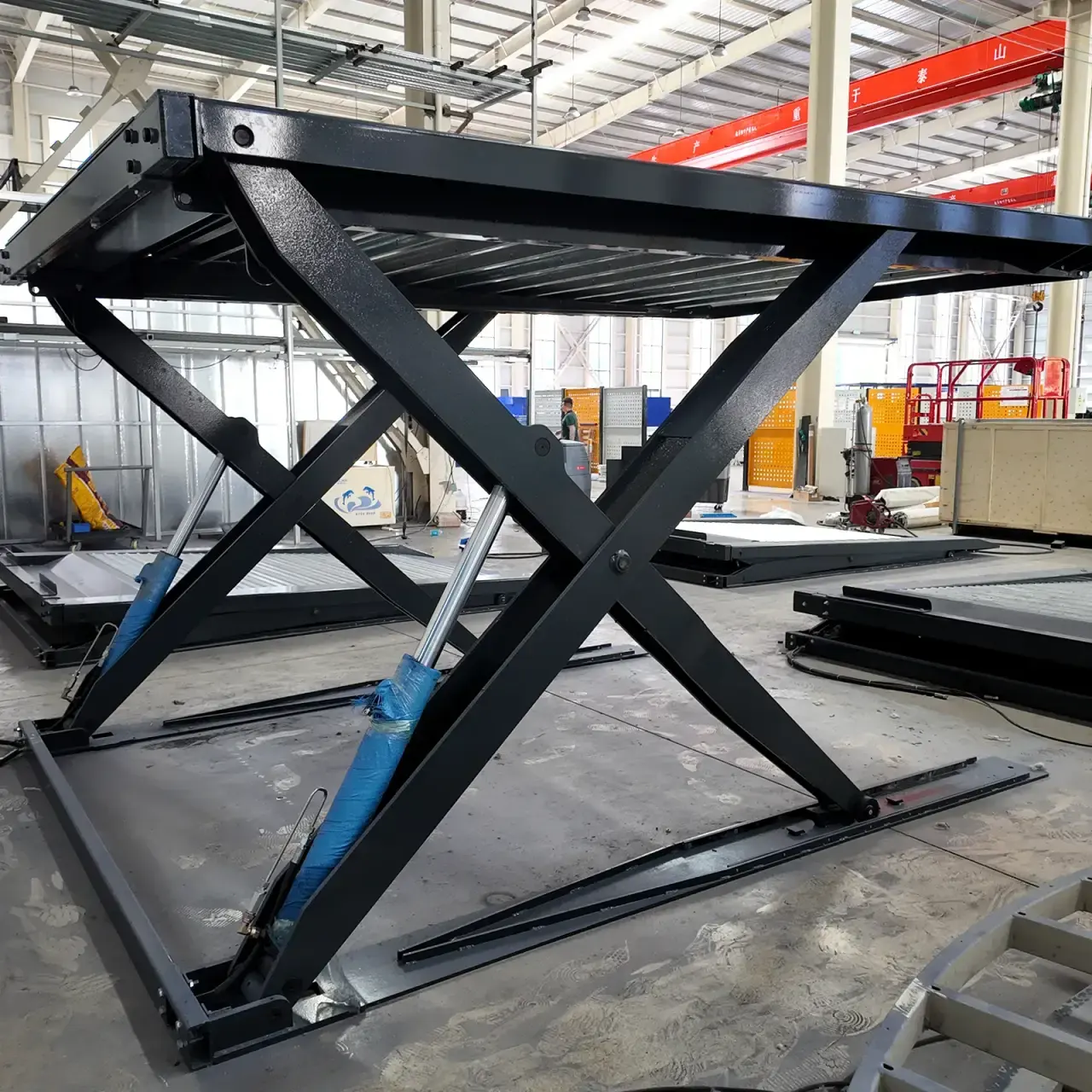 5-Ton Scissor Lift for Mexican E-Commerce Distribution Center